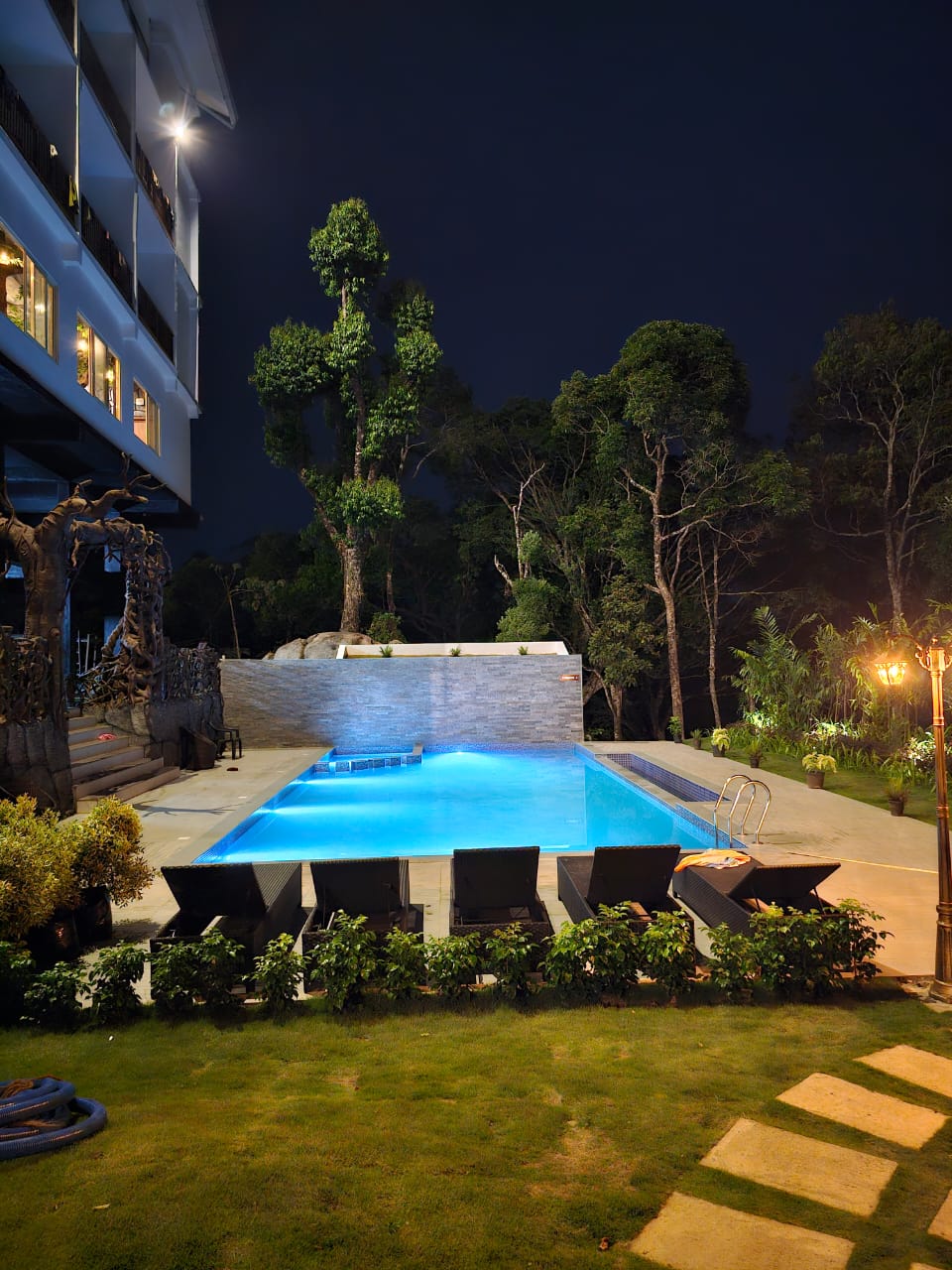 skylark resort chinnakanal